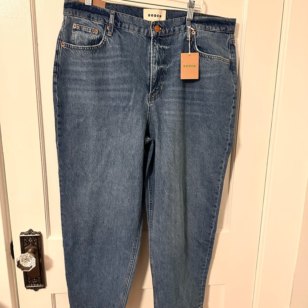 Boden Women's Classic Blue Tapered Leg Jeans